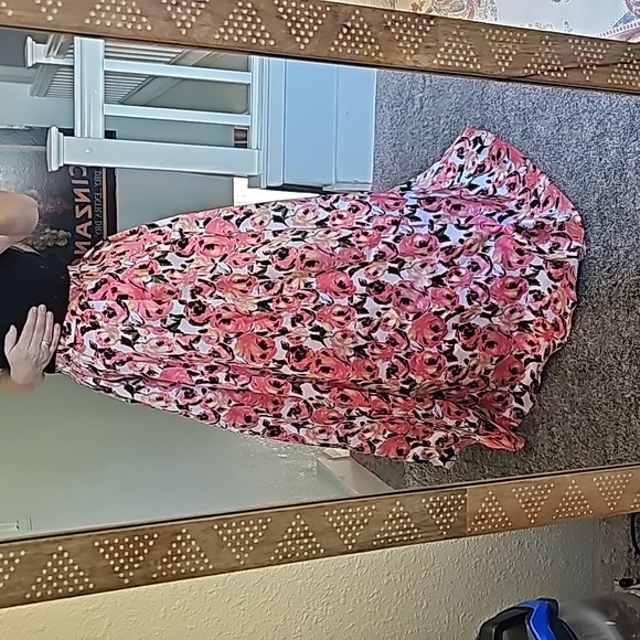 STUNNING FLORAL CRINOLINE PROM/PAGENT SKIRT - Picture 4 of 13